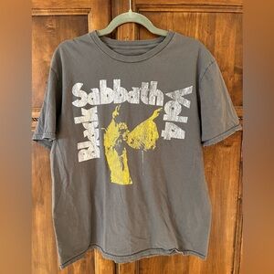 Black Sabbath Vol 4 | Graphic Tee | Size L | | Good Condition - no rips/stains